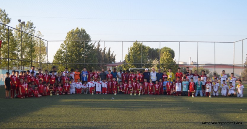 Türkoğlu Gençlerbirliğispor 15 Temmuz Şehitleri anma minikler futbol şöleni sona erdi