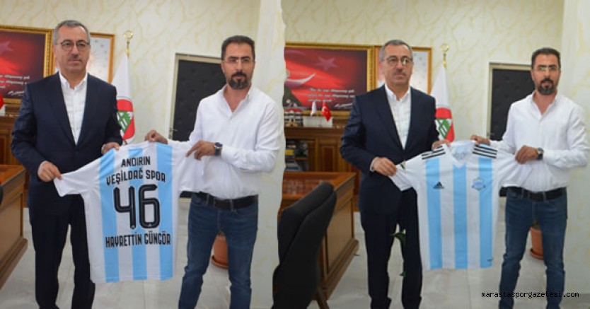 Başkan Hayrettin Güngör’e forma takdim etti