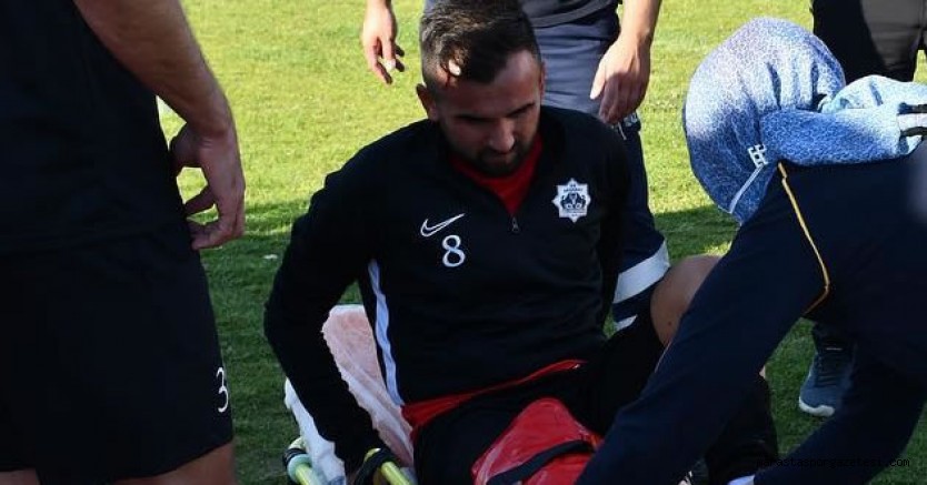 Kahramanmaraşspor ile oynanan hazırlık maçında sakatlanan Halil Uysal’ın durumu belli oldu