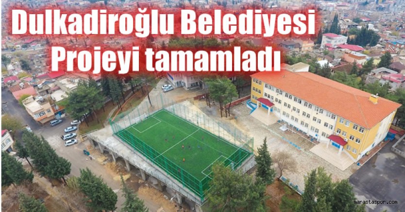 Altı Pazar Yeri, Üstü Halı Saha