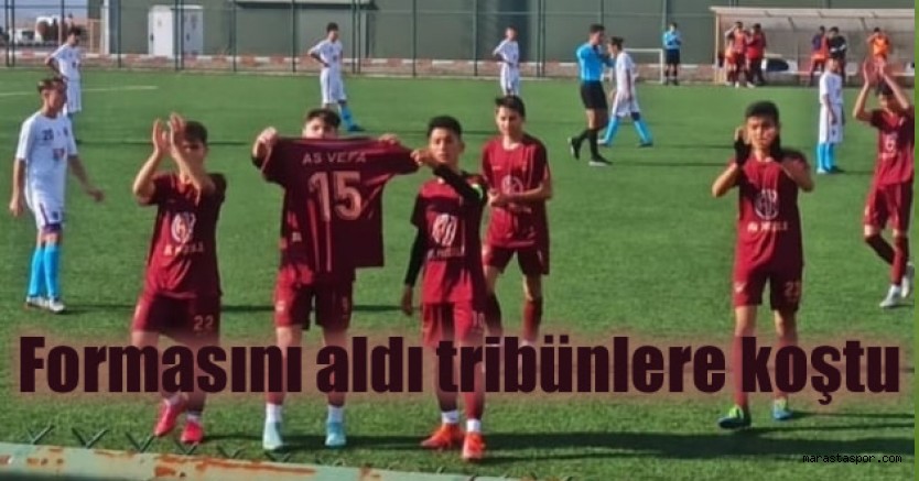 Ameliyat olan takım arkadaşını unutmadılar! Golden sonra formasını gösterdiler