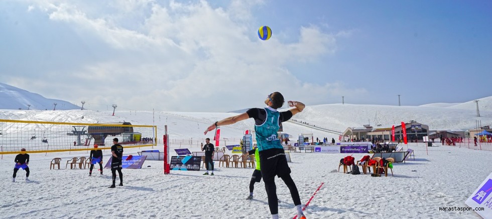 Yedikuyular’da Kar Voleybolu Avrupa Turu Başladı