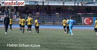 Karaziyaretspor taraftarları ve oyuncular maç sonu