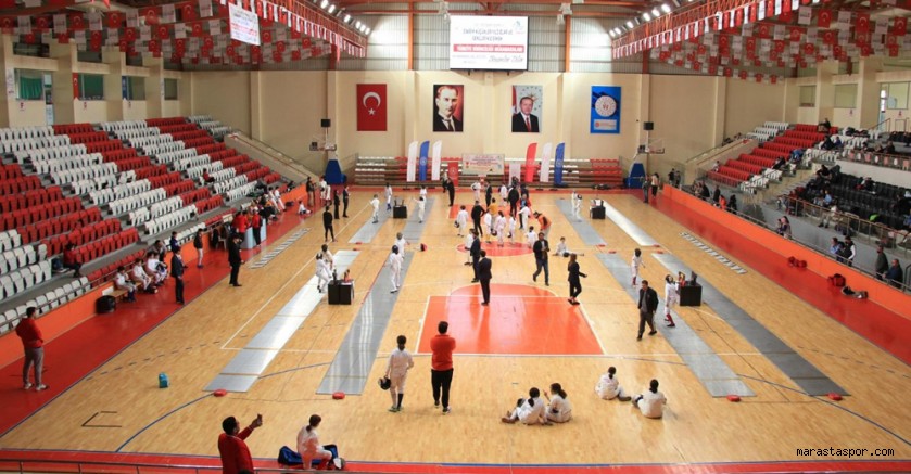 Okul Sporları Eskrim Türkiye Birinciliği Müsabakaları Tamamlandı