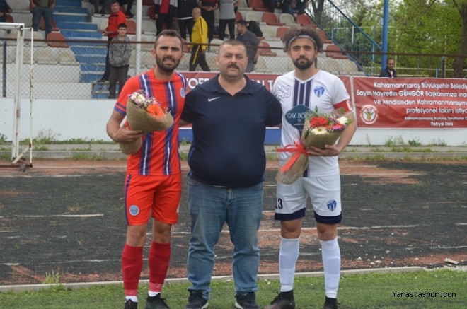 Play-of maçı öncesinde her iki takıma çiçek verdiler!