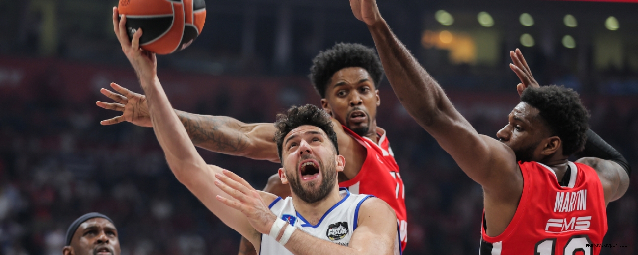 Anadolu Efes – Olympiacos maçı özet ve Son saniyede Micic ile bukduğu üç sayılık basket