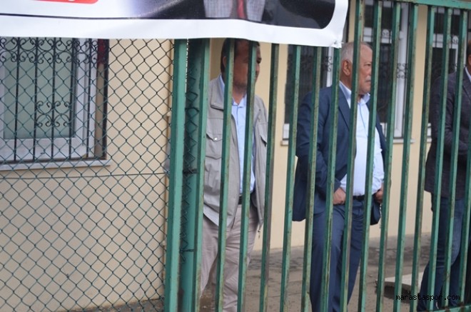 Hanifi Sarıaltun, İlçe Takımlarını Yalnız Bırakmadı
