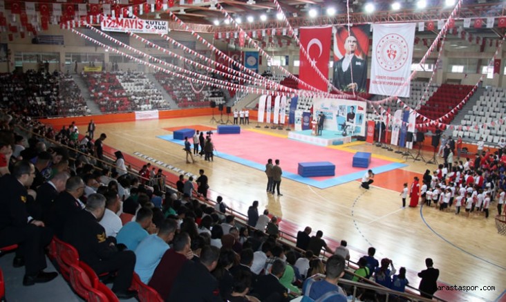 Kahramanmaraş’ta 19 Mayıs Atatürk’ü Anma Gençlik ve Spor Bayramını Çoşku İle Kutladı