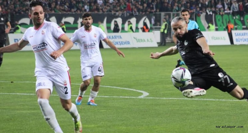 PFDK, Sakaryaspor’a, Kahramanmaraşspor maçındaki saha olayları nedeniyle ceza yağdırdı