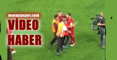 Hakan Çalhanoğlu, minik bir taraftara unutamayacağı bir hediye verdi