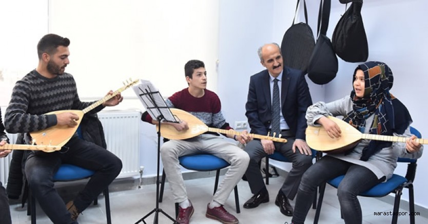 Gençlerden Dulkadiroğlu Gençlik Merkezi Kurslarına Yoğun İlgi