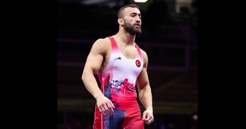Kahramanmaraş’lı güreşçimiz Burhan Akbudak bronz madalya kazandı