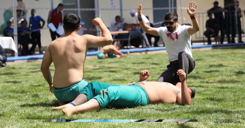 Türkiye Güreş Şampiyonası Dulkadiroğlu Dereköy Şeref Eroğlu Er Meydanı’nda başladı