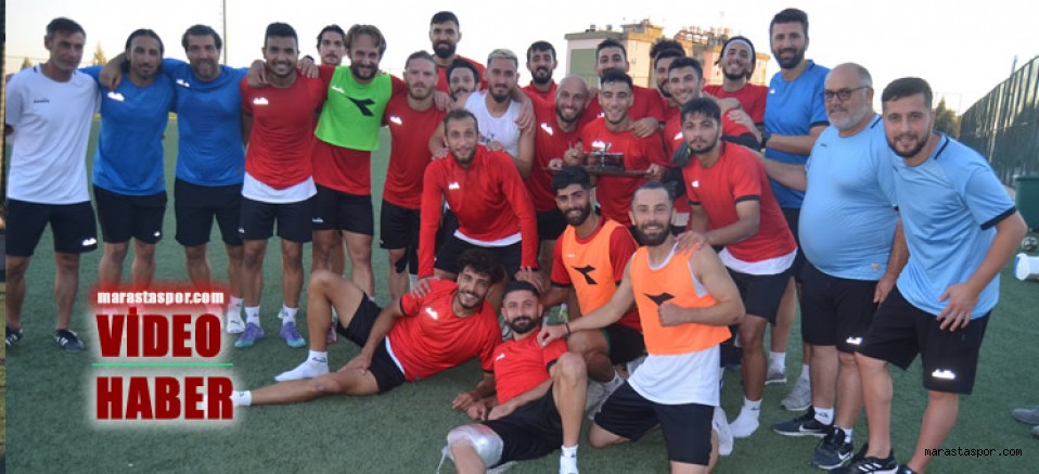Metin Karakız’a, Antrenmanda sürpriz doğum günü kutlaması