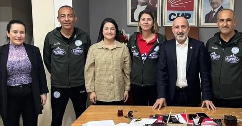 Ali Öztunç, Kadın Voleybol takımını kabul etti