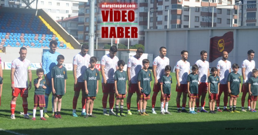 Şehitlerimiz için maç öncesi saygı duruşu yapıldı