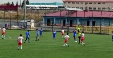 Emirhan Yorulmaz tarafından uzaktan atılan harika bir gol