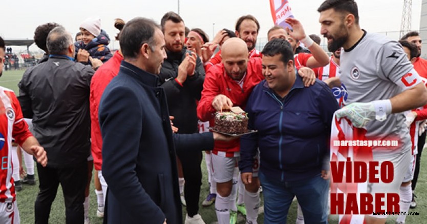 Kahramanmaraş İstiklalspor oyuncuları Özel insan Hakan Görgülü’nün doğum sahada gününü kutladı