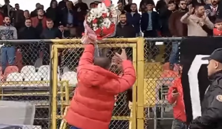 Taraftarlar Ercan Kul’a çiçek verdi