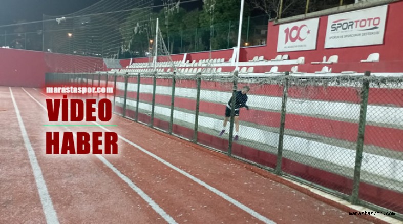 Batıpark futbol sahasına file olmayınca sıkıntı büyük oluyor