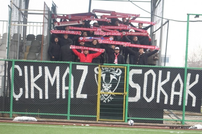 Kahramanmaraş İstiklalspor, taraftarı iki minibüs ile Elazığ’a gitti