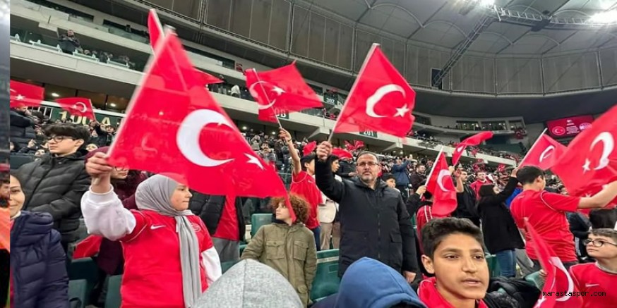 Depremden etkilenen gençler Bursa’da A Milli Futbol takımımızın maçını izledi