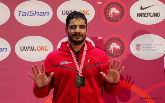 Taha Akgül 10. kez Avrupa Şampiyonuluğunu Hayatını kaybeden 9 Güreşçimize hediye etti
