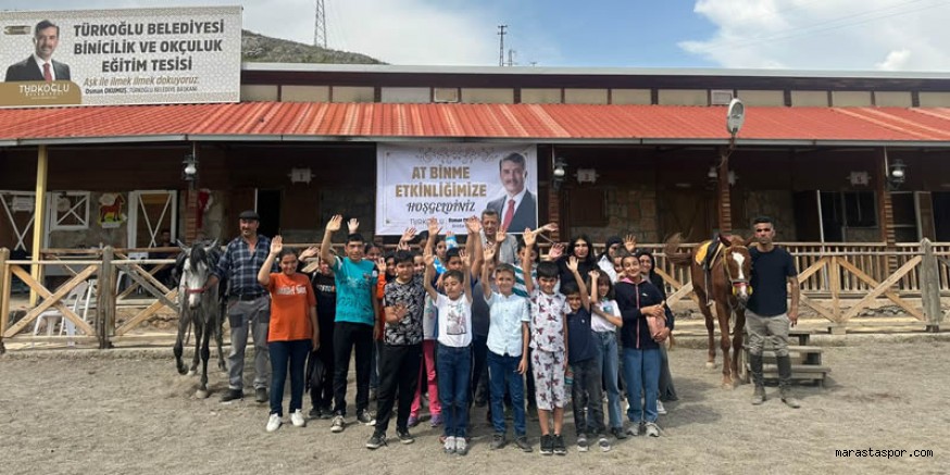 Depremzede çocuklara Türkoğlu Binicilik ve Okçuluk Eğitim Merkezimizde, At Binme Etkinliği yapıldı