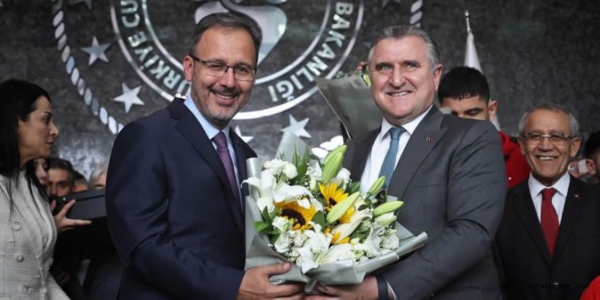 Osman Aşkın Bak, Mehmet Muharrem Kasapoğlu’ndan görevi devraldı.