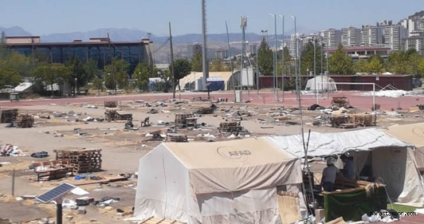 KSÜ Futbol sahasındaki Çadırlar kaldırılıyor