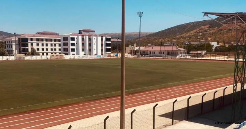 Pazarcık İlçesinde bulunan Kel Celal Tekşen Stadyumu’nda çadırlar kaldırıldı