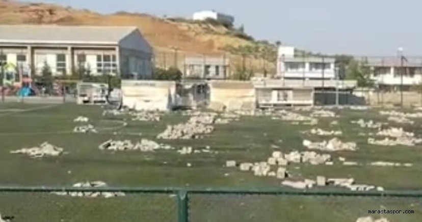 Türkoğlu İlçe stadında çadırlar kaldırıldı