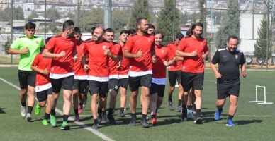 Onikişubat Spor Kulübü, Kahramanmaraş’ta Amatör Ligde İlk Antrenmanlarına Başladı