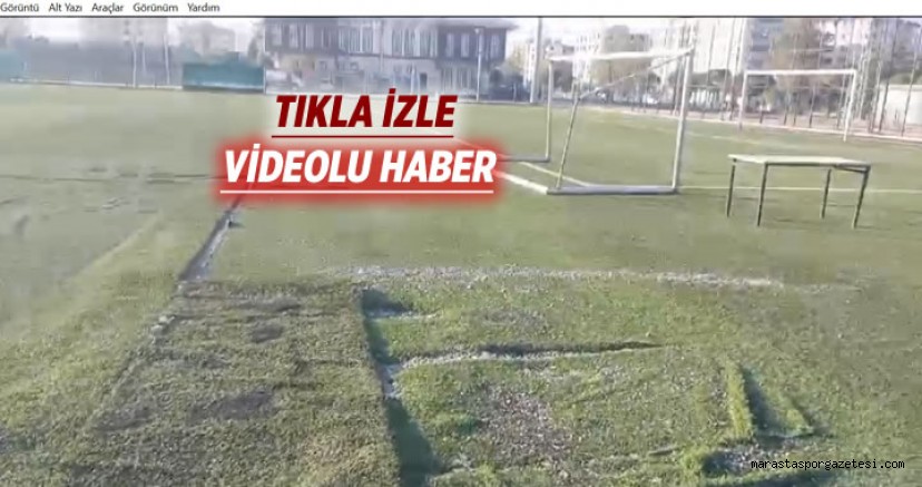 Afşin İlçe Stadyumu’nda antrenman için kesilen sağlam halılar, yırtık bölgelere yerleştirildi