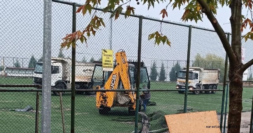 Kahramanmaraş Doğukent Futbol Sahası’nda Zemin Değişim Çalışmaları Başladı