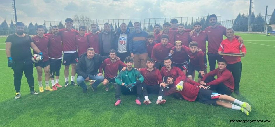 Kurtuluşspor’un Antrenmanında Tatlı Buluşma: Ali Kaplan ve Sedat Kaplan Teknik Direktörlerini Ziyaret Etti