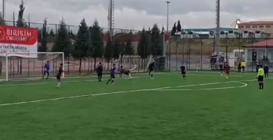 Onikişubatspor U17 Takımının Muharrem Şahinkaya’dan Gelen Muhteşem Röveşata Golü
