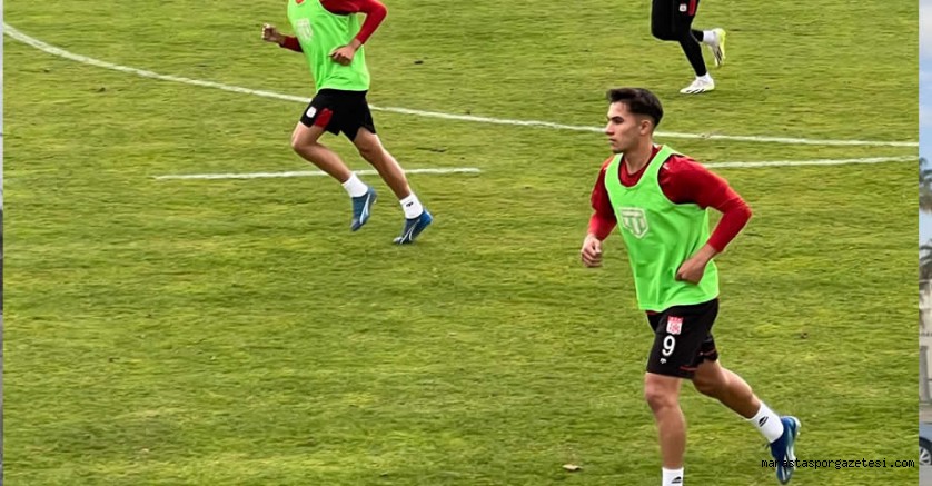 Kahramanmaraşlı Yılmaz Cin, Süper Lig ekibi Sivasspor’un A Takım antrenmanına katıldı