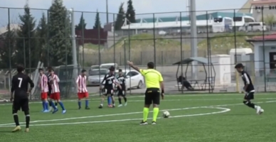 Ömer Karateke, frikikten attığı bu golle ağları havalandırdı