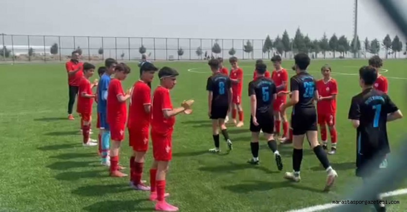 Fair-Play Örneği: Kahramanmaraşspor U15 Takımı, Şampiyon Helete Demirspor’u Alkışlarla Karşıladı