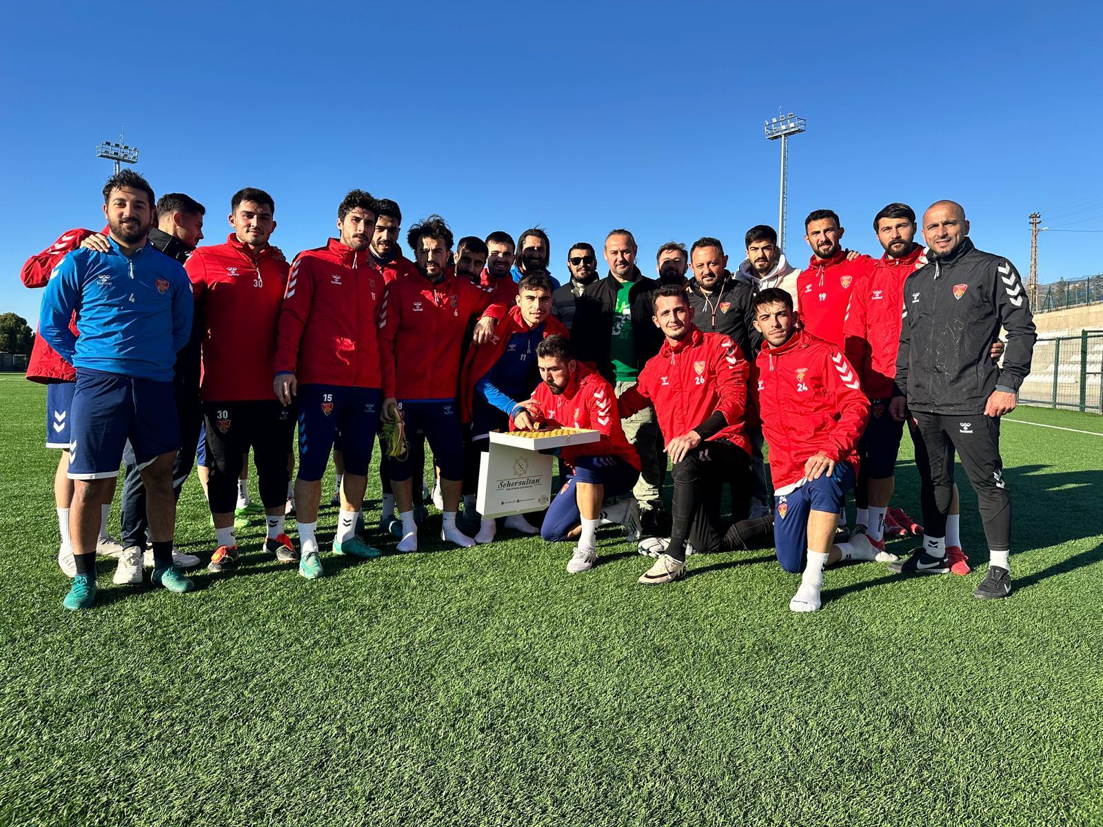 Kahramanmaraşspor Başkanı Yılmaz Terliksiz’den Onikişubatspor’a Ziyaret
