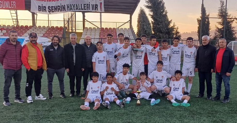 Kahramanmaraş U14 Ligi’nde Uludazspor İkincilik Kupasını Aldı