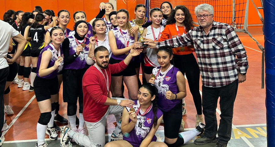 Voleybol Yıldız Kızlar İl Birinciliği’nde Şampiyon Yurdum Spor