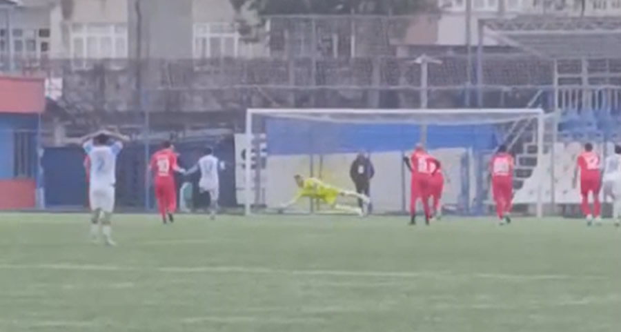 Kaleci Kenan Karademir Penaltı Kurtardı