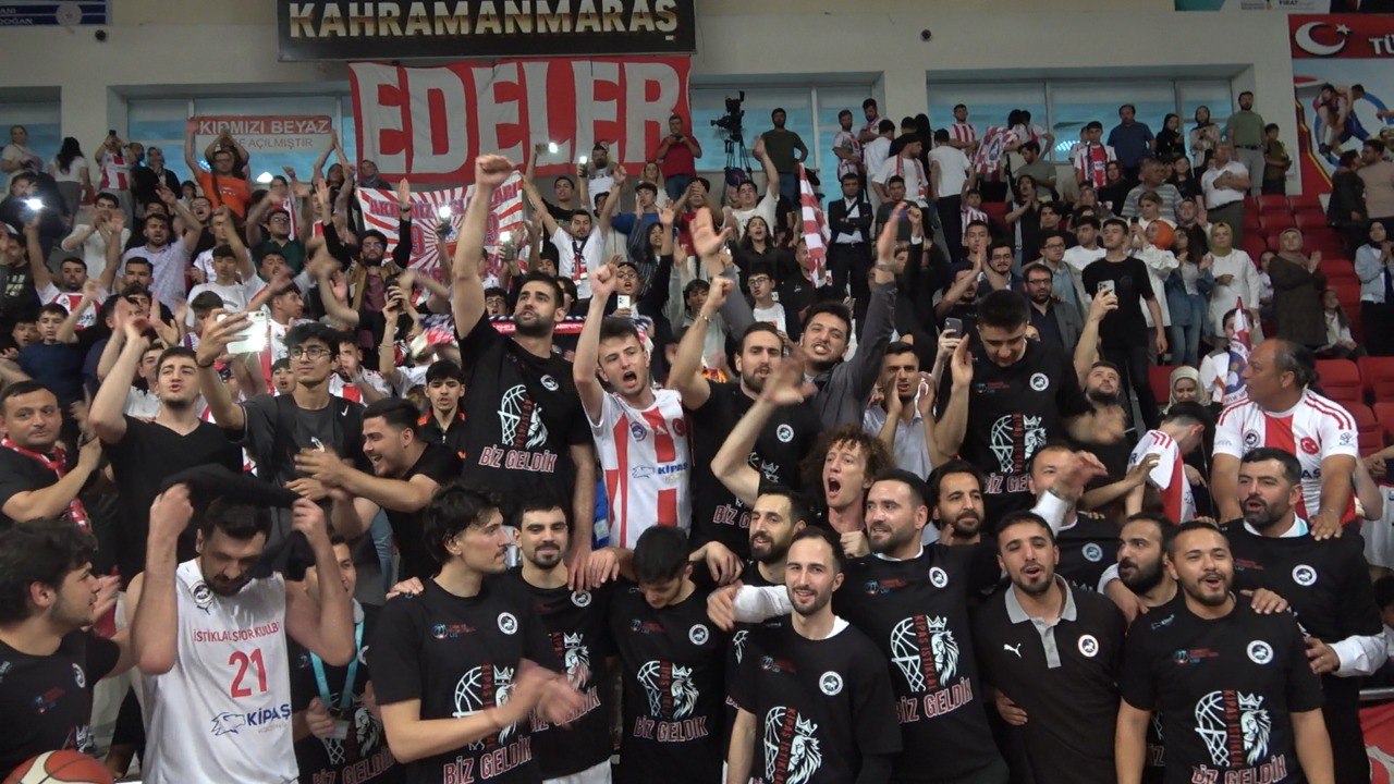 Kahramanmaraş İstiklalspor Tarih Yazdı! Türkiye Basketbol 1. Ligi’ne Yükselişi Coşkuyla Kutlandı