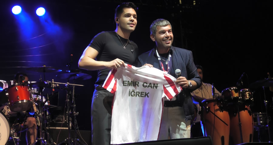 Emir Can İğrek, Sahnede Kahramanmaraş İstiklalspor Forması Giydi