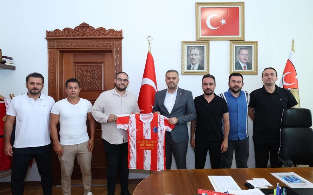 Onikişubat İdmanyurduspor’dan Başkan Hanifi Toptaş’a Ziyaret