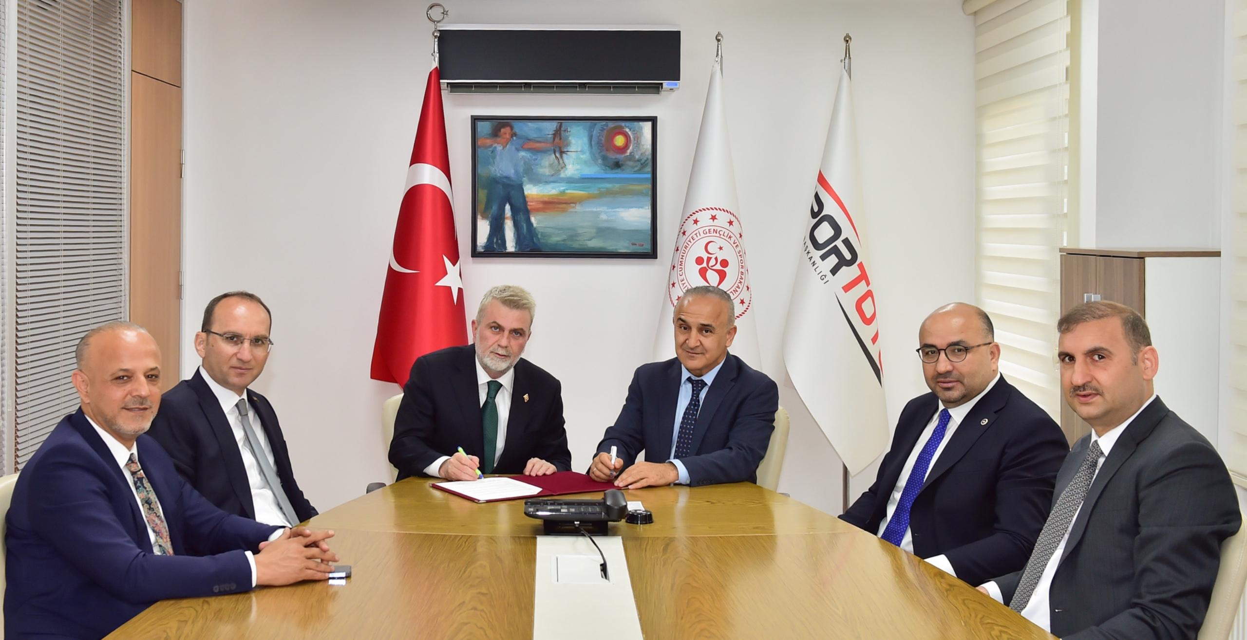 Kahramanmaraş’a Yeni Spor Salonları Geliyor! Protokol İmzalandı