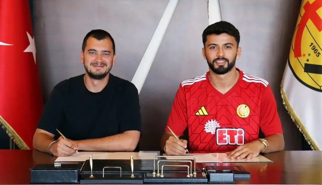 Kahramanmaraşsporlu kaleci Olcay Toplu, yeni takımına imza attı.