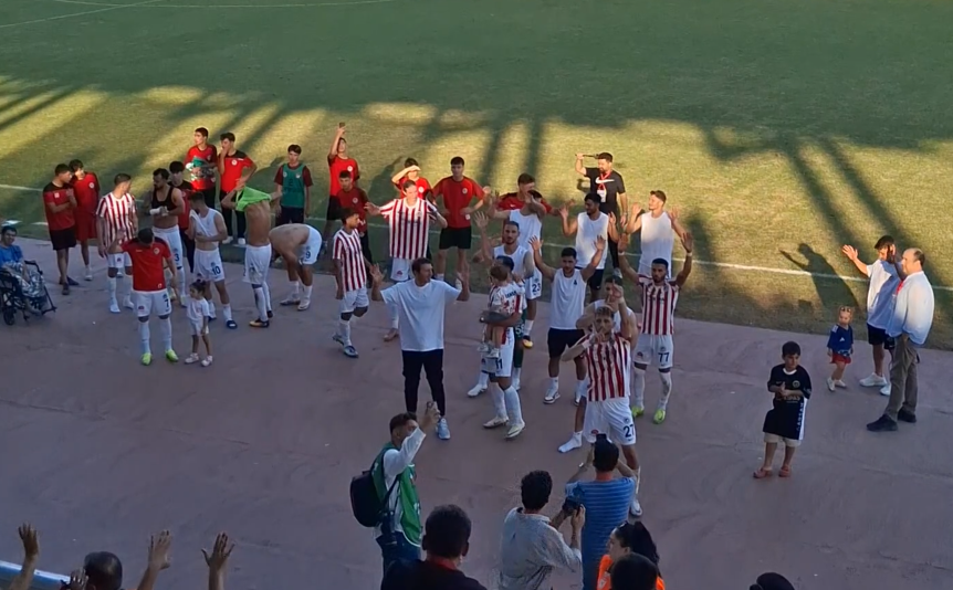 Bayram Bektaş Taraftarla 3’lü Çektirdi
